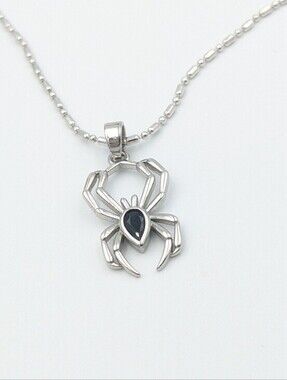 5/25$  Silver tone spider and black rhinestone pendant chain necklace